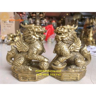 Đôi kì lân ngồi bệ bát quái