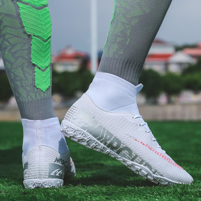 Giày thể thao bóng đá CR7 Mercurial FG màu đen trắng cho sân cỏ nhân tạo
