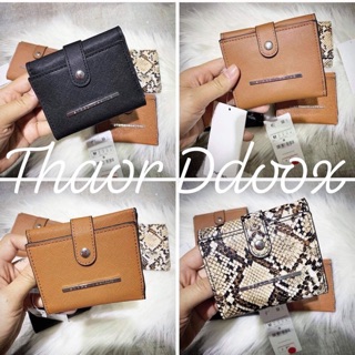 Ví Stradivarius + sneaker MNG