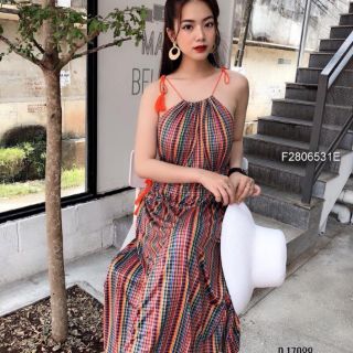 Đầm maxi sọc kẻ cổ yếm!