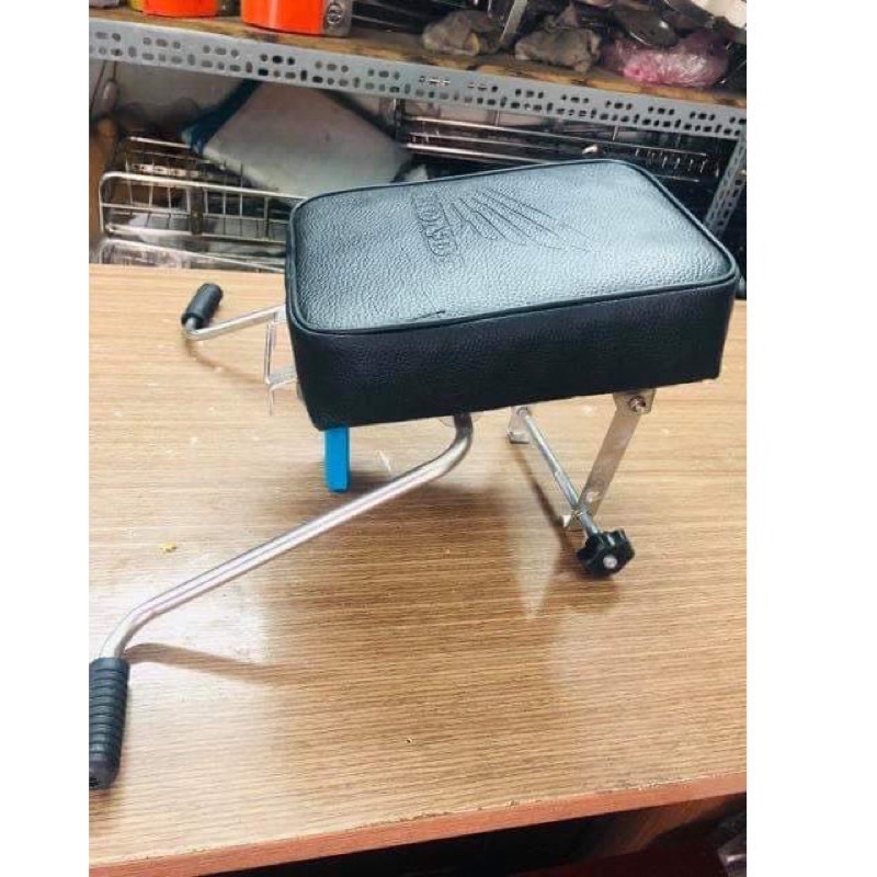 Ghế Inox Cho Xe Số Không Tựa Có Gác Chân
