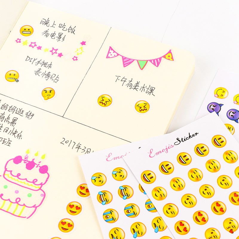 Set 12 Tấm Hình Dán Mặt Cười Dễ Thương