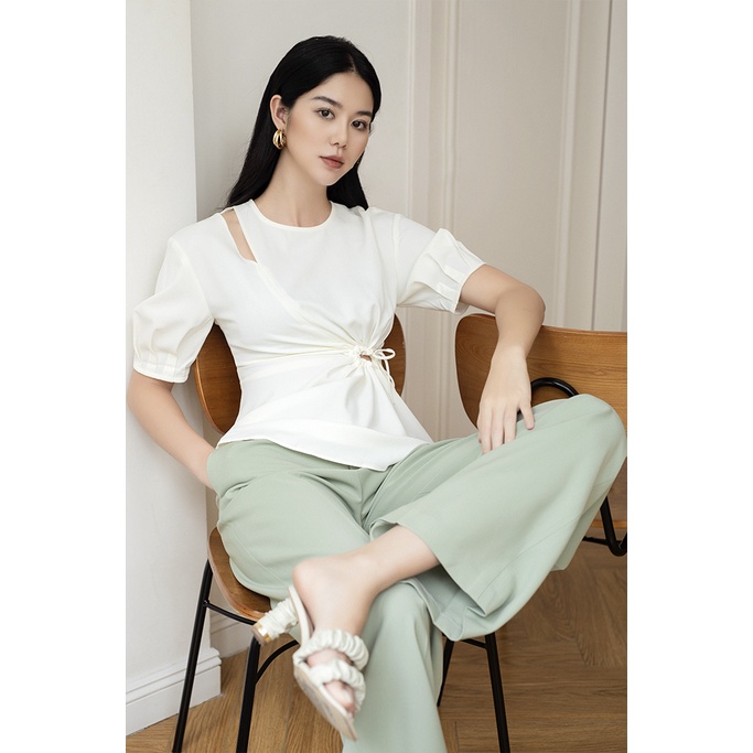 Áo rút nhún vai tay cộc khoét vai D.CHIC MS: 1811598 | BigBuy360 - bigbuy360.vn