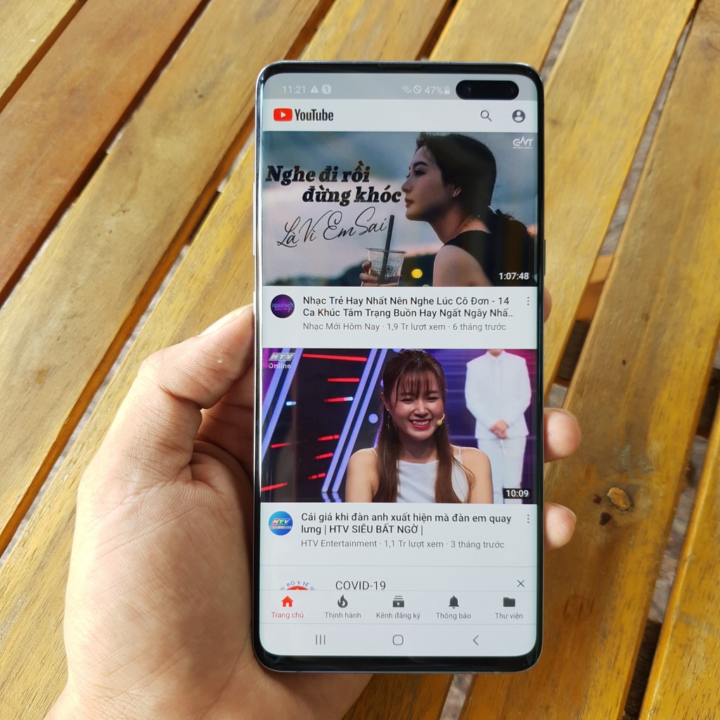 Điện Thoại Samsung Galaxy S10 5G - Cũ Like New 99% ngoại hình, máy đẹp sang trọng Bộ Nhớ 256GB / Ram 8GB