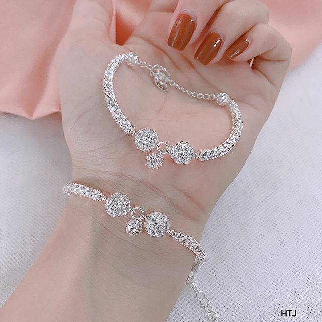Lắc tay cầu đá bạc