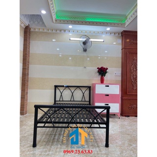 Giường sắt mỹ nghệ giá rẻ nhiều size từ 1m đến 1m8