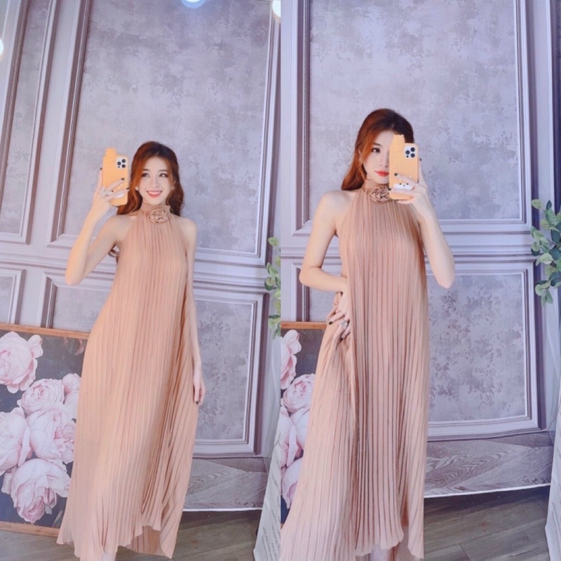 Đầm maxi dập ly cổ yếm hở lưng, có mút ngực, đầm đi biển, bầu bí bon chen được + ảnh thật | BigBuy360 - bigbuy360.vn