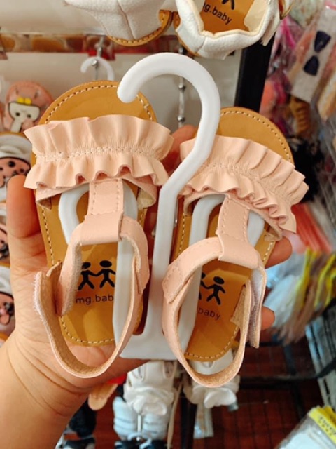 Sandal nhún bèo trắng
