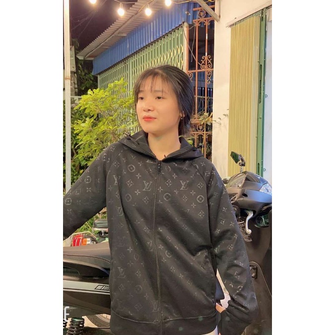 áo chống nắng nam kim cương dập vân LV 4 màu chất thông hơi có mũ trùm chống tia uv (ảnh thật phía sau )