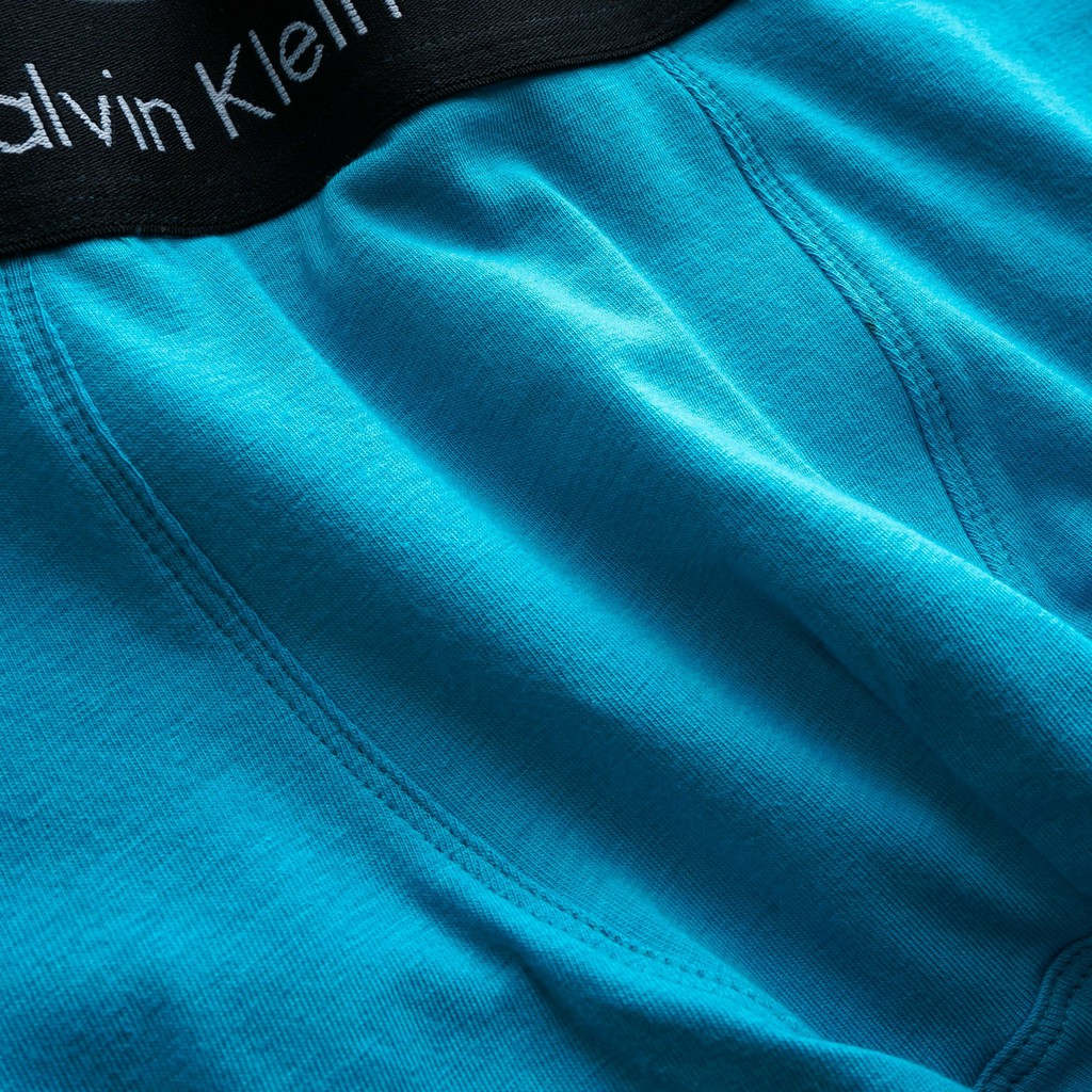 Hộp Pack 3 quần lót nam Boxer CK có 5 màu co giãn, thoáng khí, vải lụa cao cấp xuất xịn chính hãng