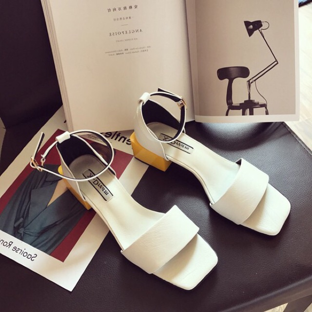 Sandal gót vuông