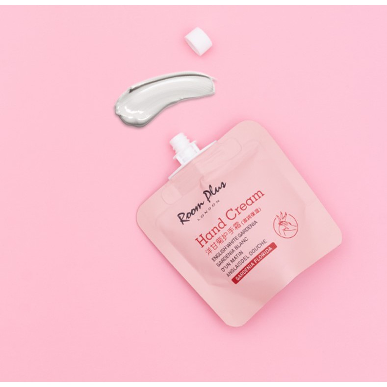 Kem dưỡng ẩm cho da tay Room plus lưu hương lâu dài