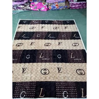 Thảm trải giường M6