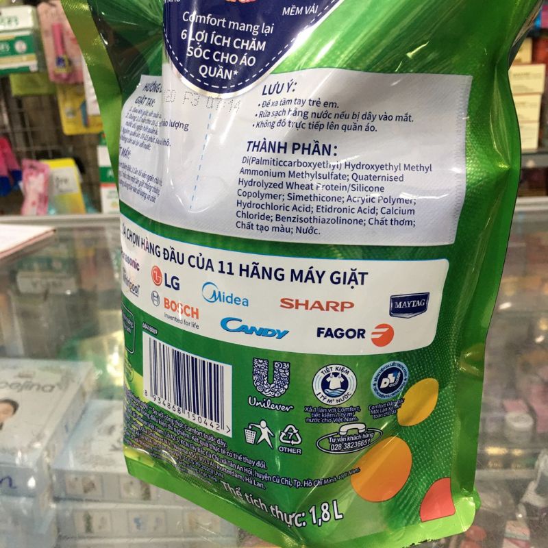 Nước Xả Vải Comfort Đậm Đặc 1 Lần Xả Hương Gió Xuân Tết (Xanh Lá) Dạng Túi 1,8L