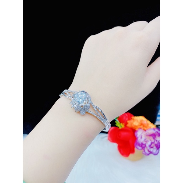 Vòng tay nữ dát bạch kim đính xoàn mẫu mới cực sang