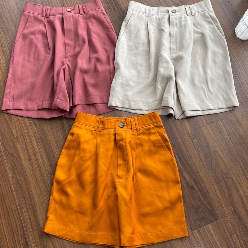 Short hàn dáng giữa đùi . Hình thật shop chụp cận vải