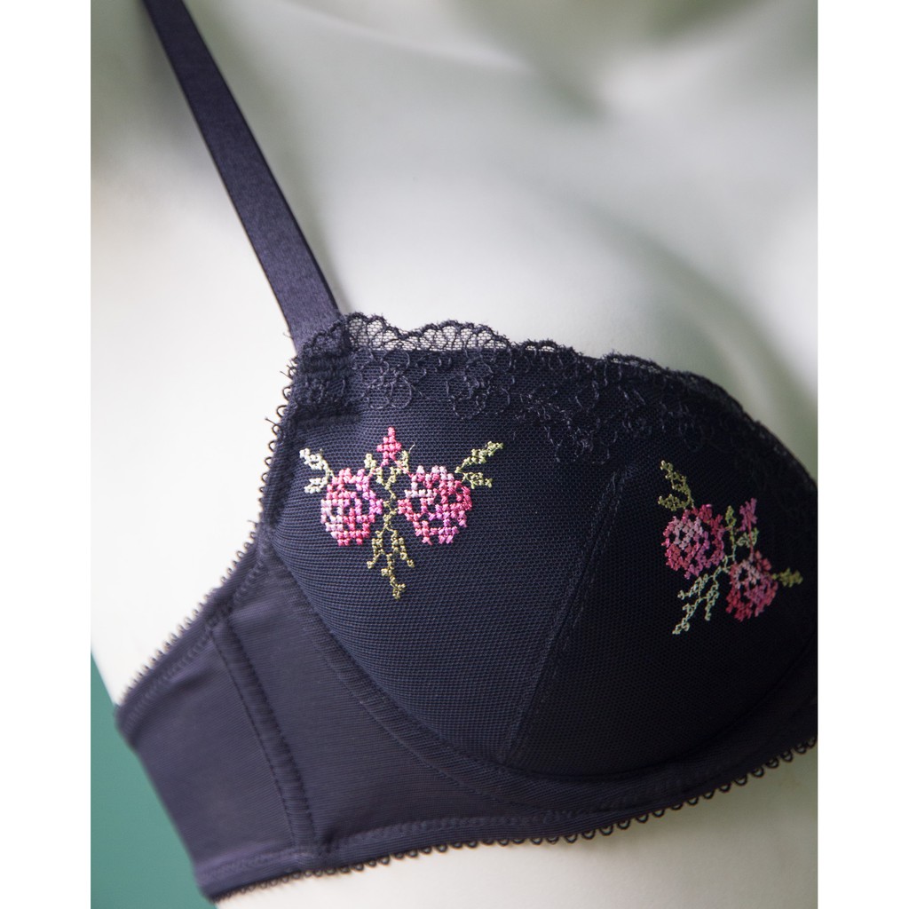 Áo Ngực TRIUMPH Miss Love 01 WHU