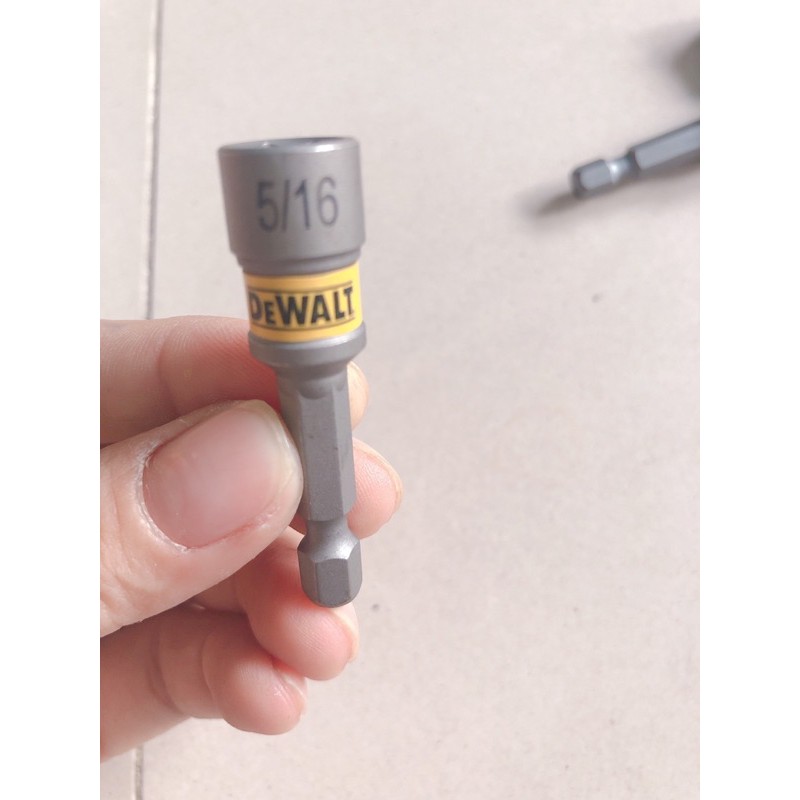 đầu bắn tôn dewalt  8mm