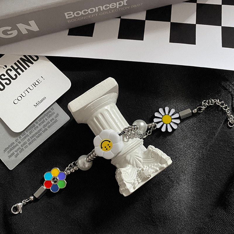 Vòng Tay Đính Ngọc Trai Giả Mặt Cười Phong Cách Harajuku Thời Trang Unisex 19402