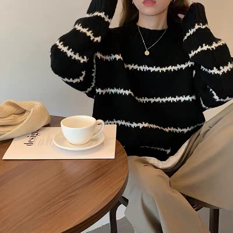 Áo len kẻ thu đông
