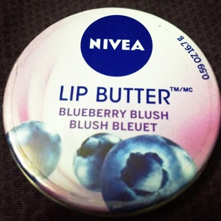Nivea Lip butter hương Blueberry, Rasberry, coconut, vanilla và hạt Macadamia