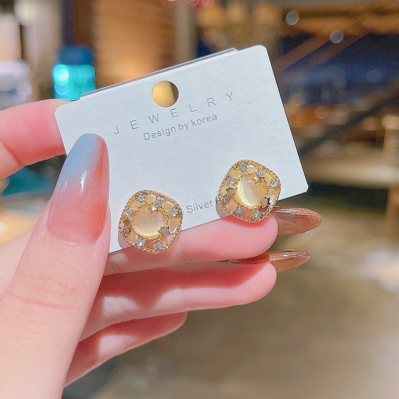 Bông Tai Hoa Tai Bạc 925 Không Gỉ Dạng Tròn Trăng Khuyết Đính Đá Lấp Lánh Thời Trang Hàn Quốc Dobi B8