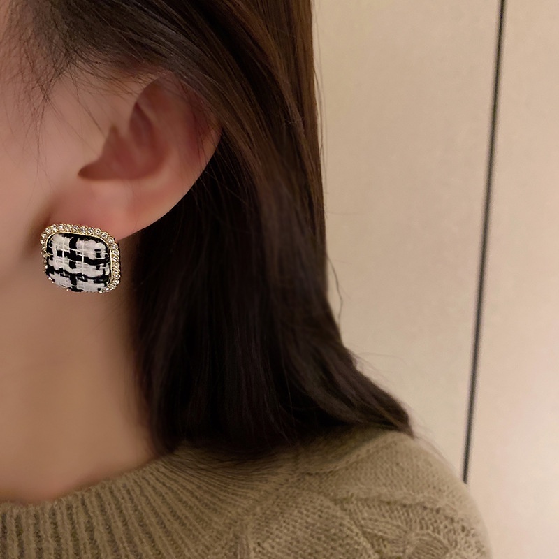 Khuyên Tai Hình Vuông Đính Kim Cương Phong Cách Thời Trang Hàn Quốc Chất Lượng Cao 2022 Cho Nữ
