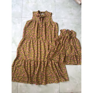 Set Đầm Hoa Nhí Vàng Mẹ Và Bé