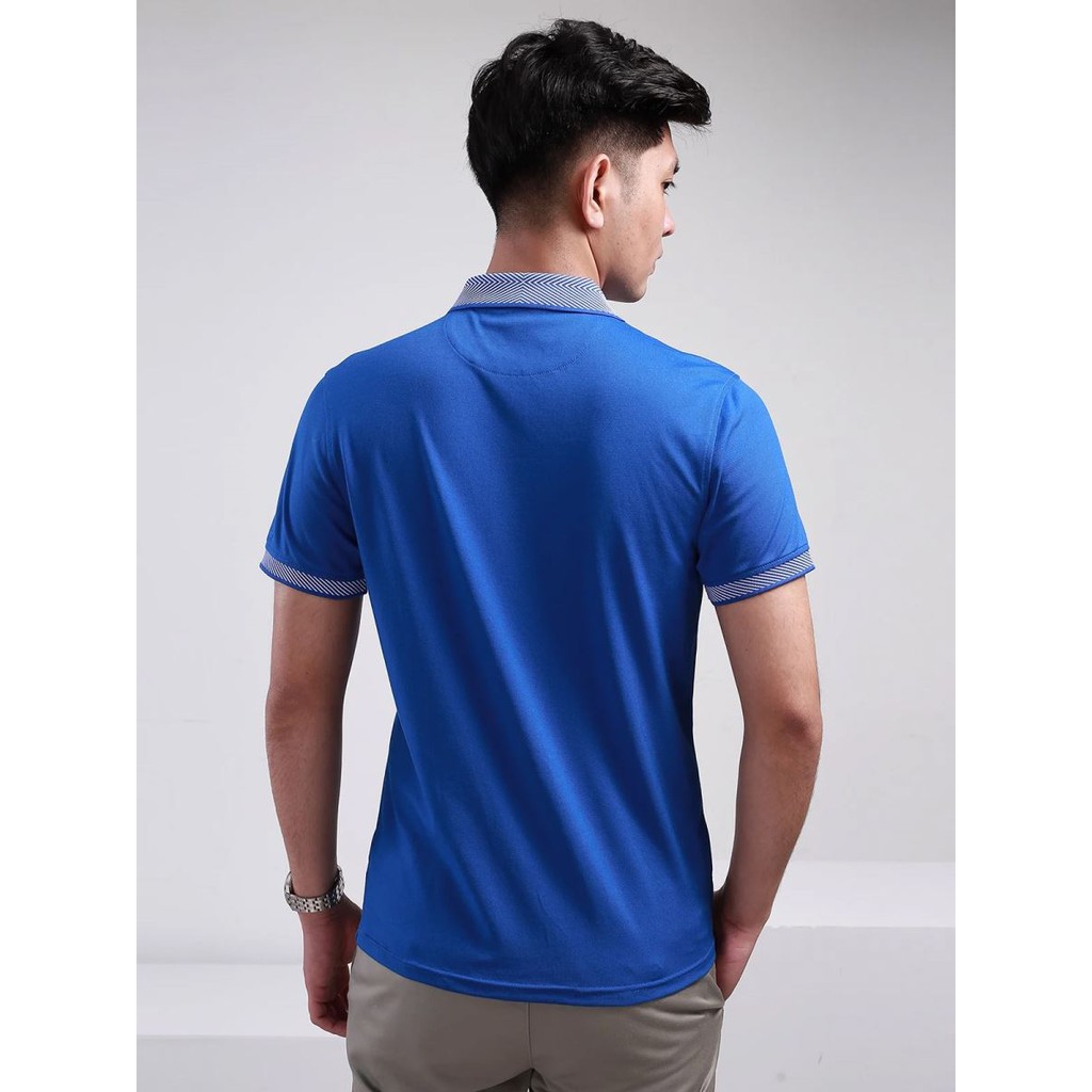 Áo polo nam ARISTINO mặt vải mềm mịn, thoáng mát với điểm nhấn cổ dệt họa tiết ấn tượng - APS018S8