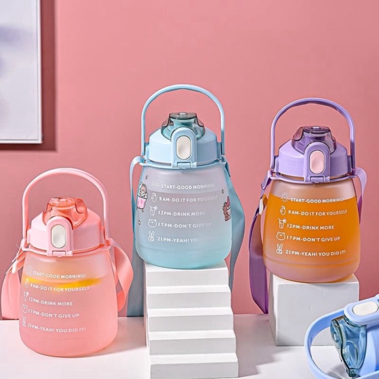 BÌNH ĐỰNG NƯỚC DUNG TÍCH 1300ML KÈM STICKER SIÊU DỄ THƯƠNG