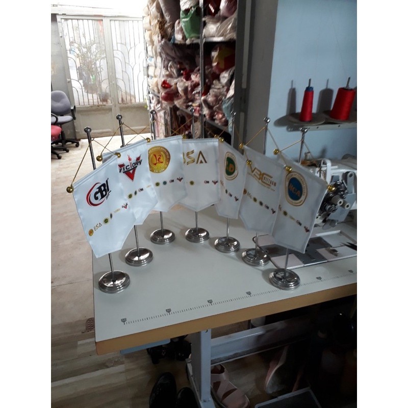1 bộ CỜ KÝ KẾT ĐỂ BÀN ĐƠN bằng inox