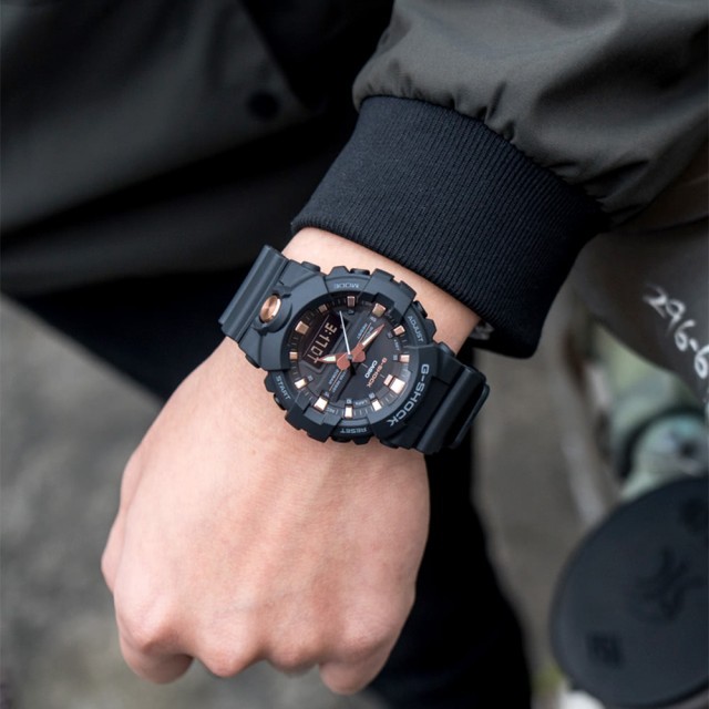 Đồng hồ nam Casio G-Shock GA-810B-1A4DR &amp; G-SHOCK GA-710B-1A9 Rose Gold Black kính c