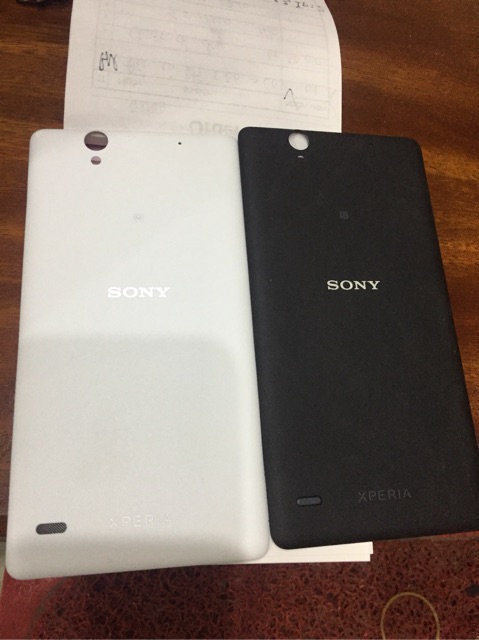 Nắp lưng sony C4( đen, trắng)