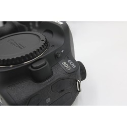 Máy ảnh Canon 80D kèm ống kính 18-135 STM