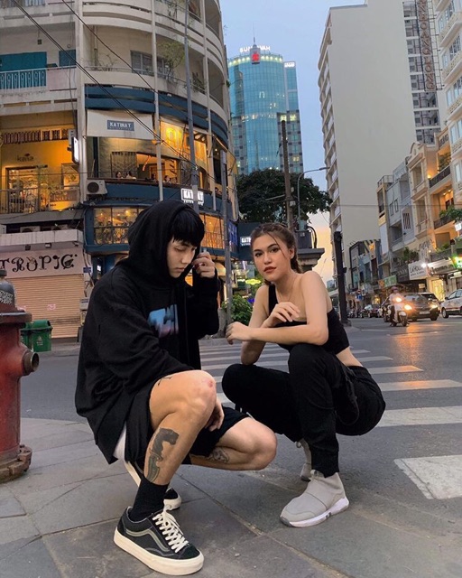 Áo Hoodie Basic TCLB Signature | BigBuy360 - bigbuy360.vn