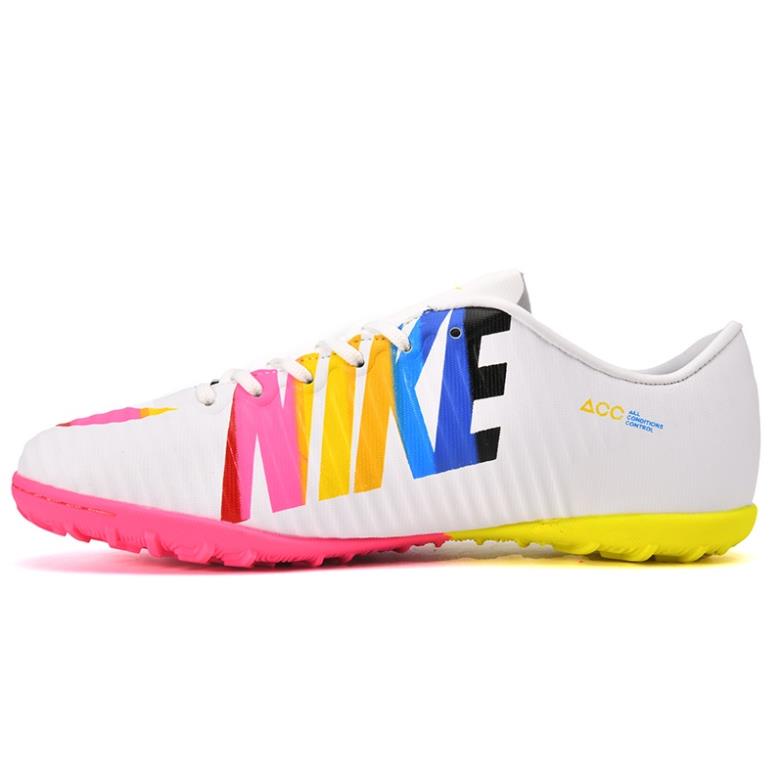 Giày đá bóng đế cao su 2022 size 40-45 chuyên dụng cho nam .
