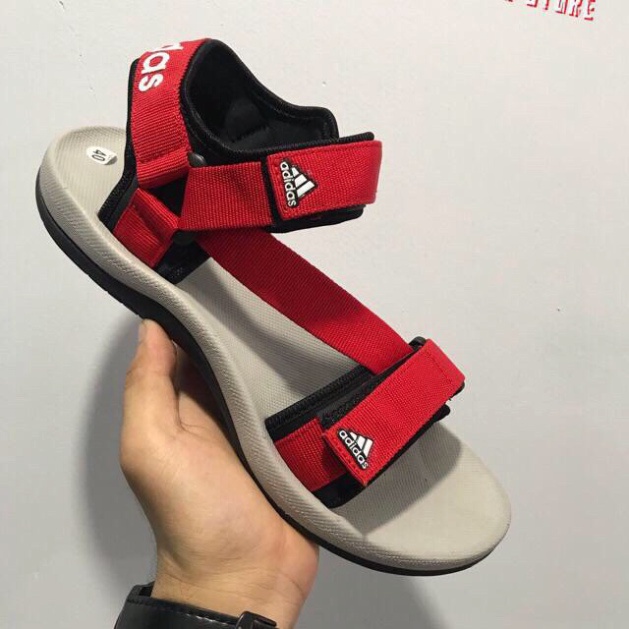 Quai hậu nam nữ, sandal hot