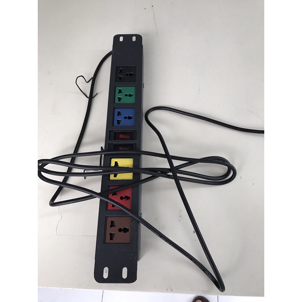 Thanh nguồn PDU 6P Đa năng chuẩn rack 19 inch