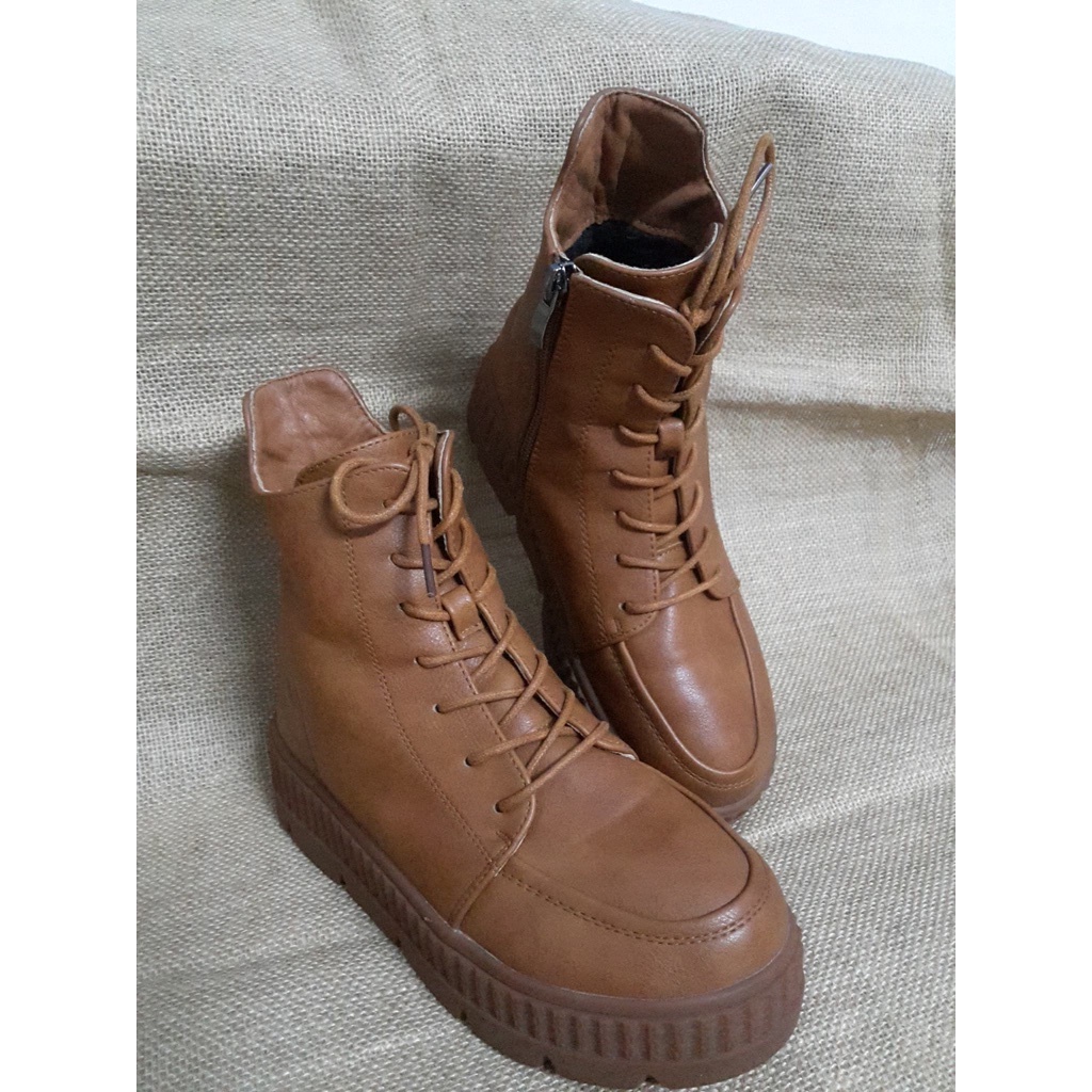 GIÀY BOOT DA NỮ CỔ NGẮN CÁ TÍNH, SIÊU XỊN XÒ (2hand)