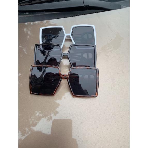 Kính Mát Mắt Vuông Chống Tia UV