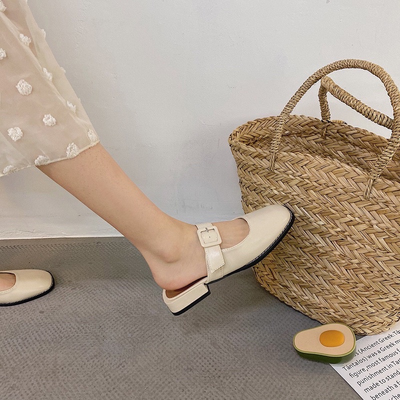 Giày sục Khuy thời trang nữ Ziu.bags Mũi Vuông Vintage Màu Đen/ Trắng Tiểu Thư Ziu.shoess