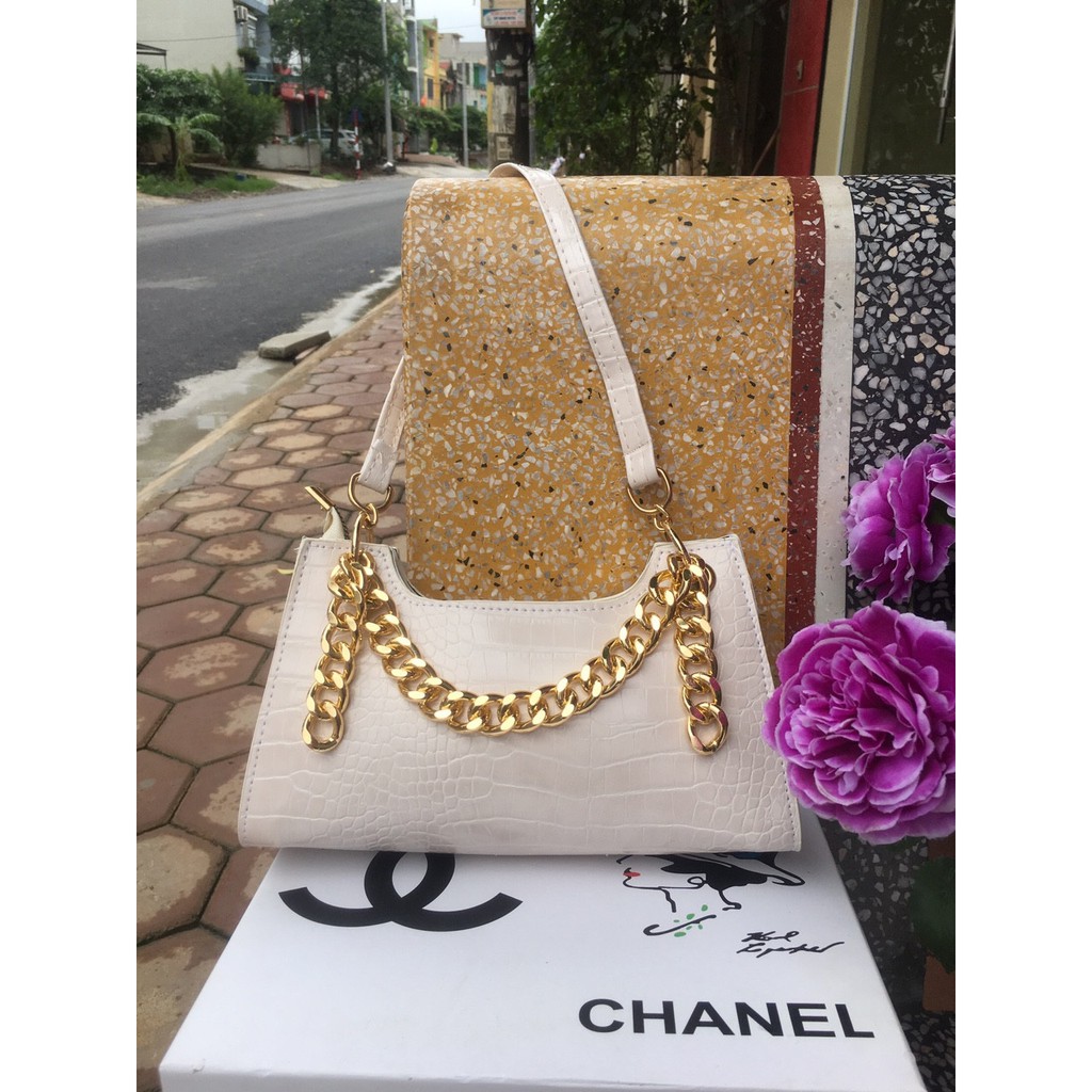 Túi đeo chéo Apede xích vàng