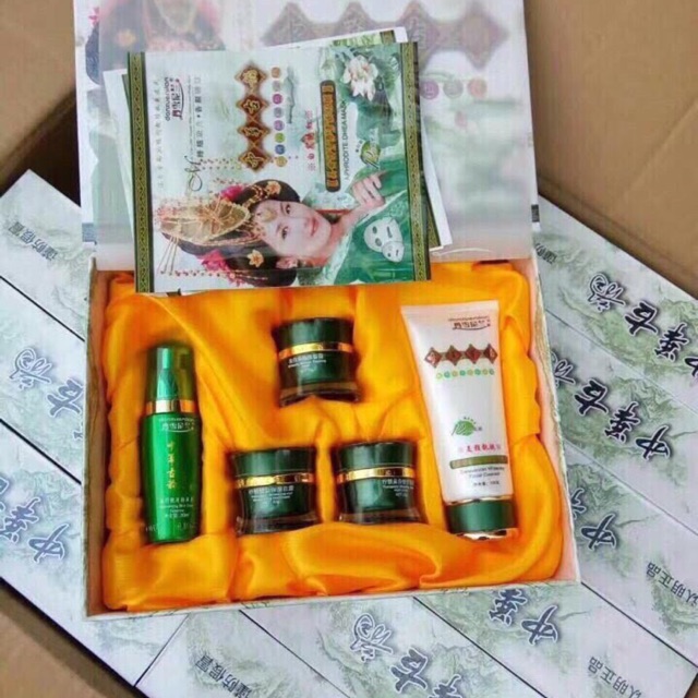 Kem Hoàng Cung