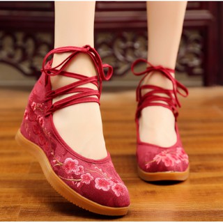 Giày thêu cổ trang cao 7cm - thêu hoa đào dây buộc