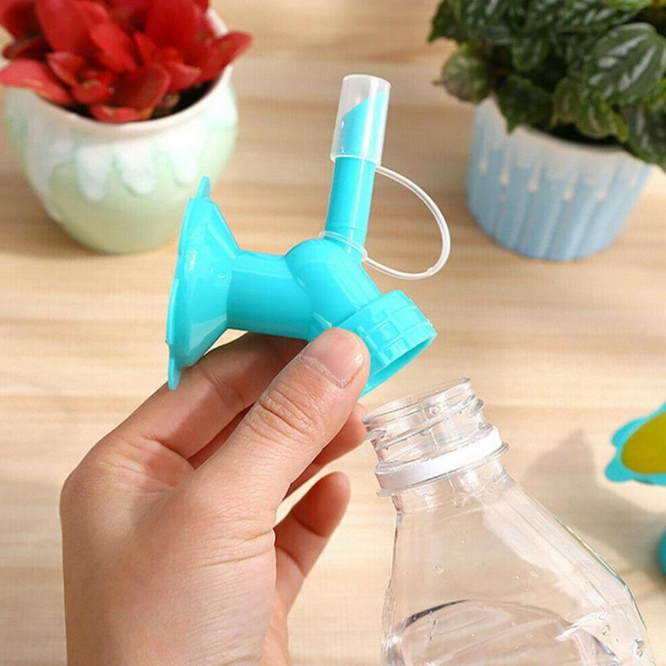 Đầu vòi tưới cây  gắn chai nước 2 đầu tiện lợi có nắp đậy