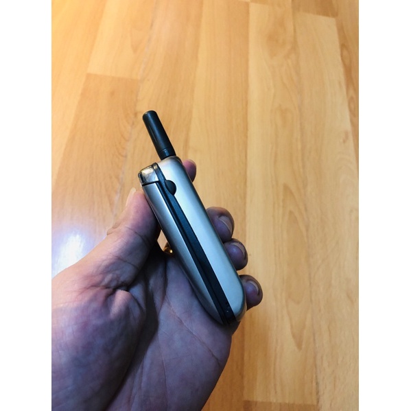 Motorola V60