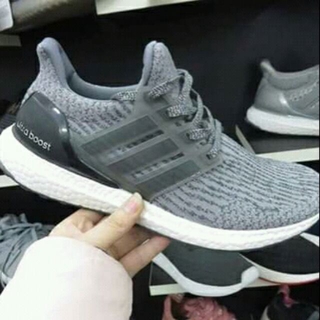 Ultraboost hàng có sẵn