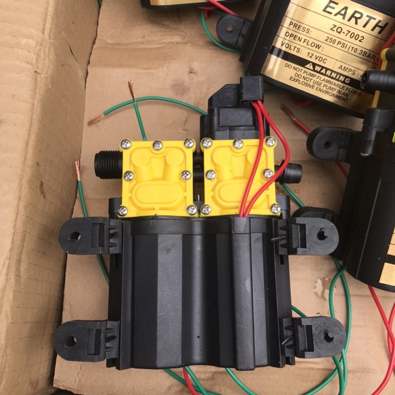 Máy bơm tăng áp mini 12V - Bơm đôi loại tốt