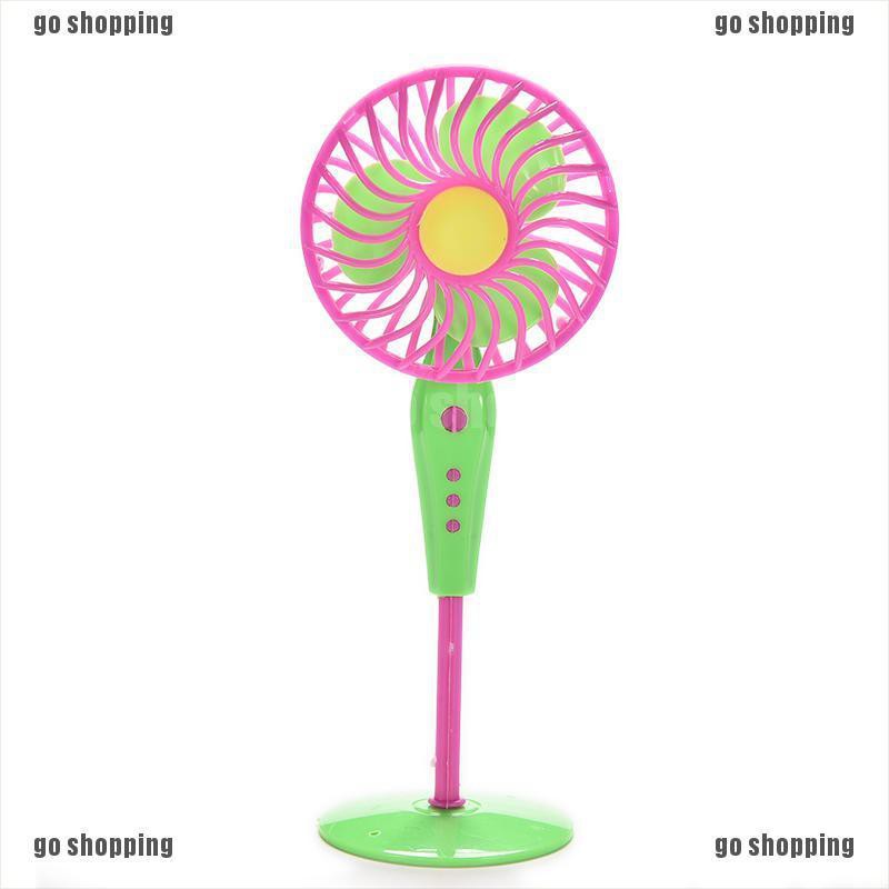 {go shopping}1 X Mini Fan Toys for Barbies Kids Dollhouse Furniture Accessories Color Random