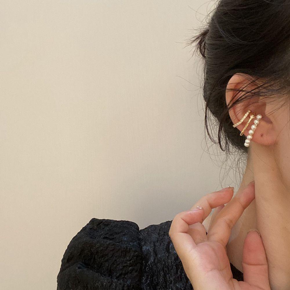 Bông Tai Dạng Kẹp Hình Ngôi Sao Màu Sắc Đơn Giản Phong Cách Hàn Quốc Cho Nữ